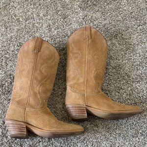 Vintage Acme Women’s Tan Suede Mid-Calf Western Helled Boots Size 7.5